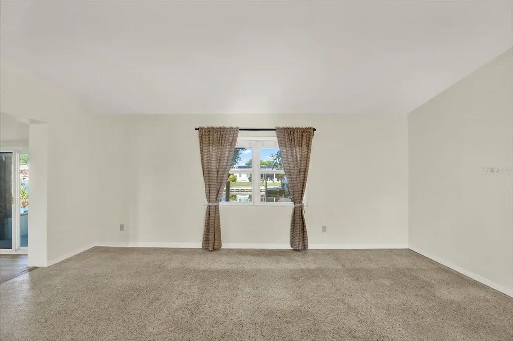 4496 13th Lane NE St Petersburg FL 33703