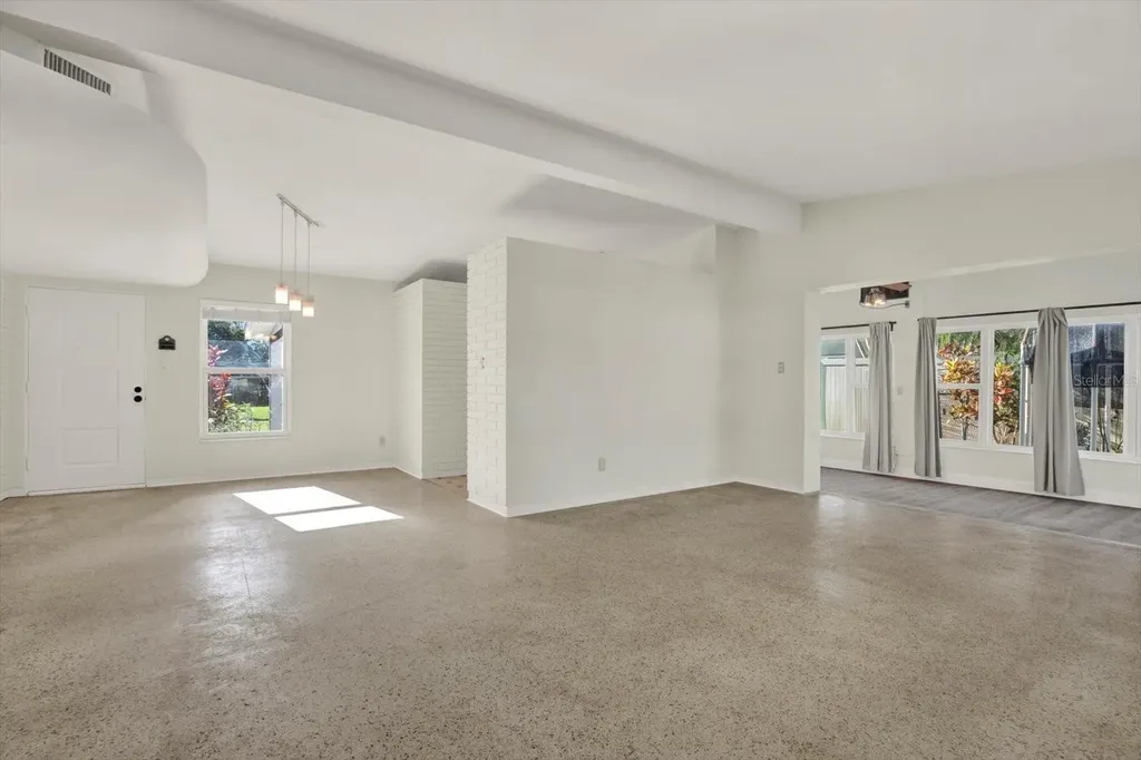 4496 13th Lane NE St Petersburg FL 33703