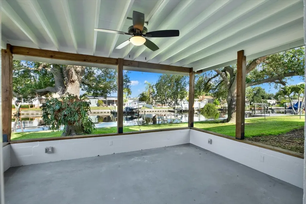 4496 13th Lane NE St Petersburg FL 33703