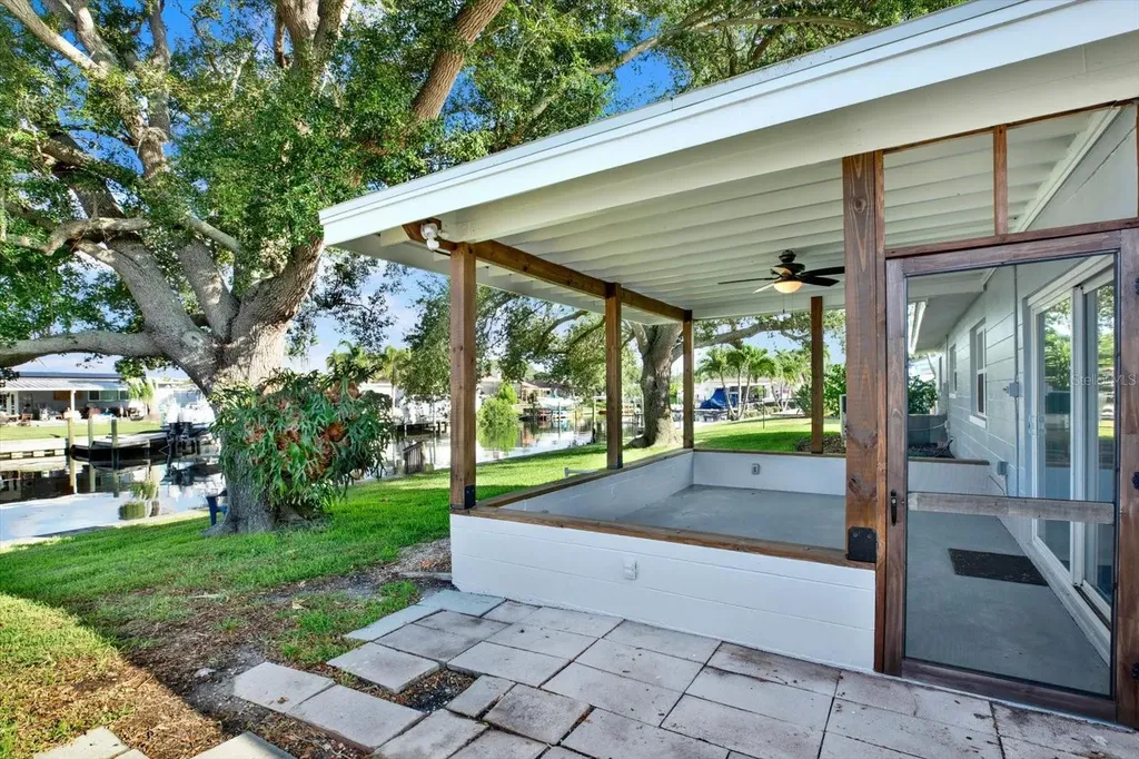 4496 13th Lane NE St Petersburg FL 33703