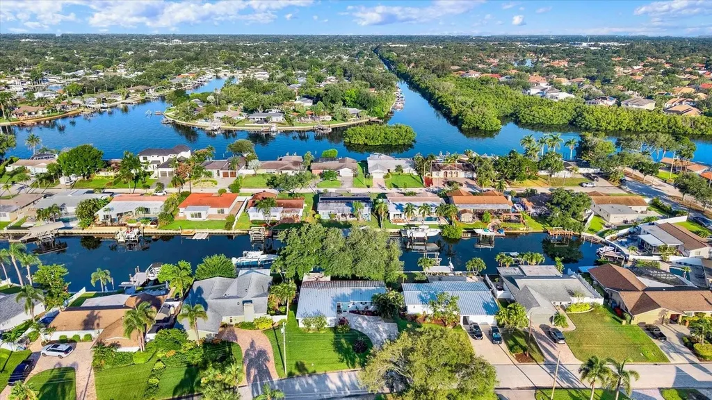 4496 13th Lane NE St Petersburg FL 33703