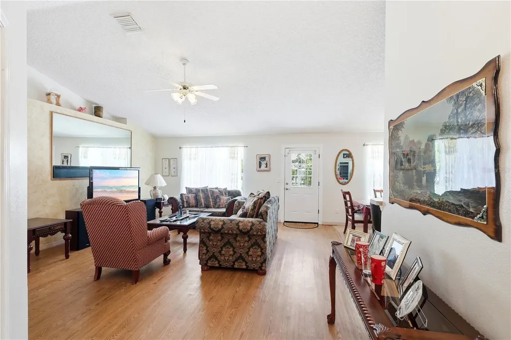 964 Fort Smith Boulevard Deltona FL 32738