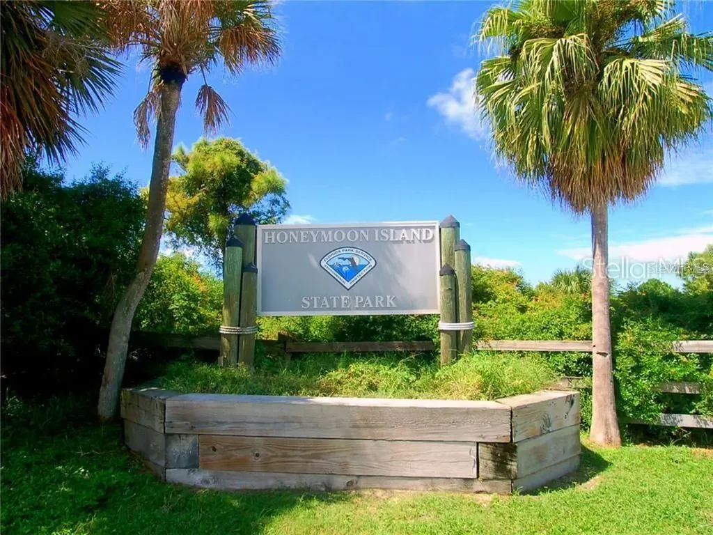 1564 Colony Court Palm Harbor FL 34683