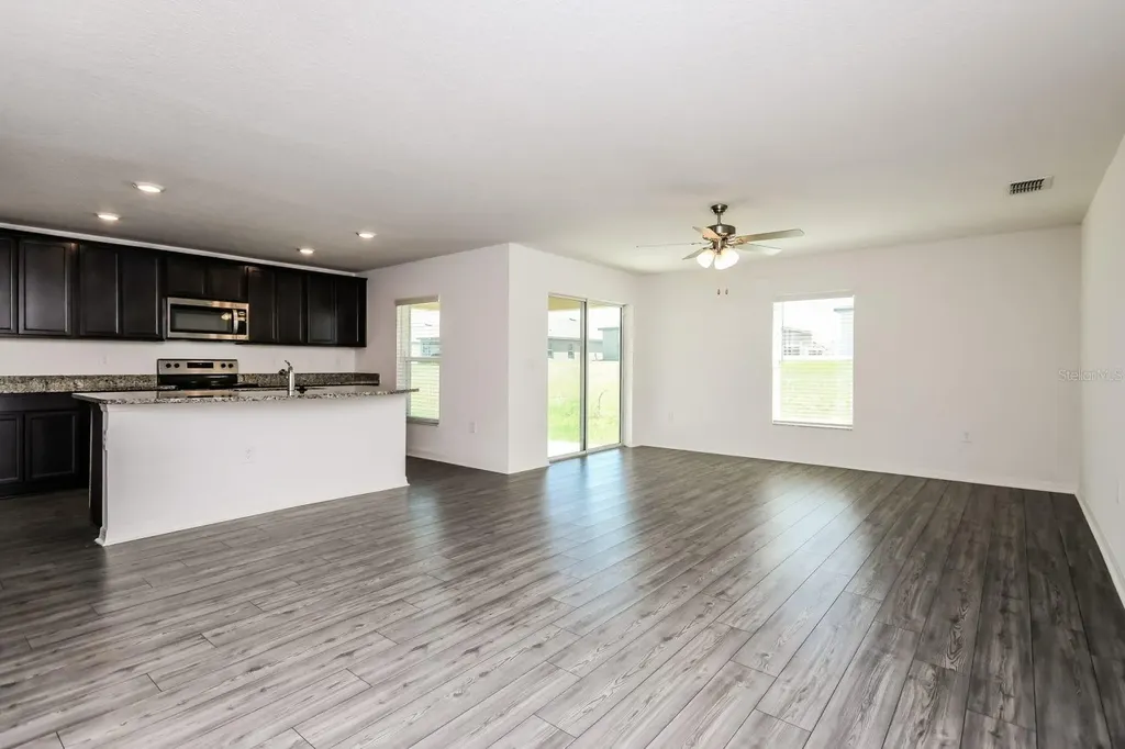 1635 Swan Lake Circle Dundee FL 33838