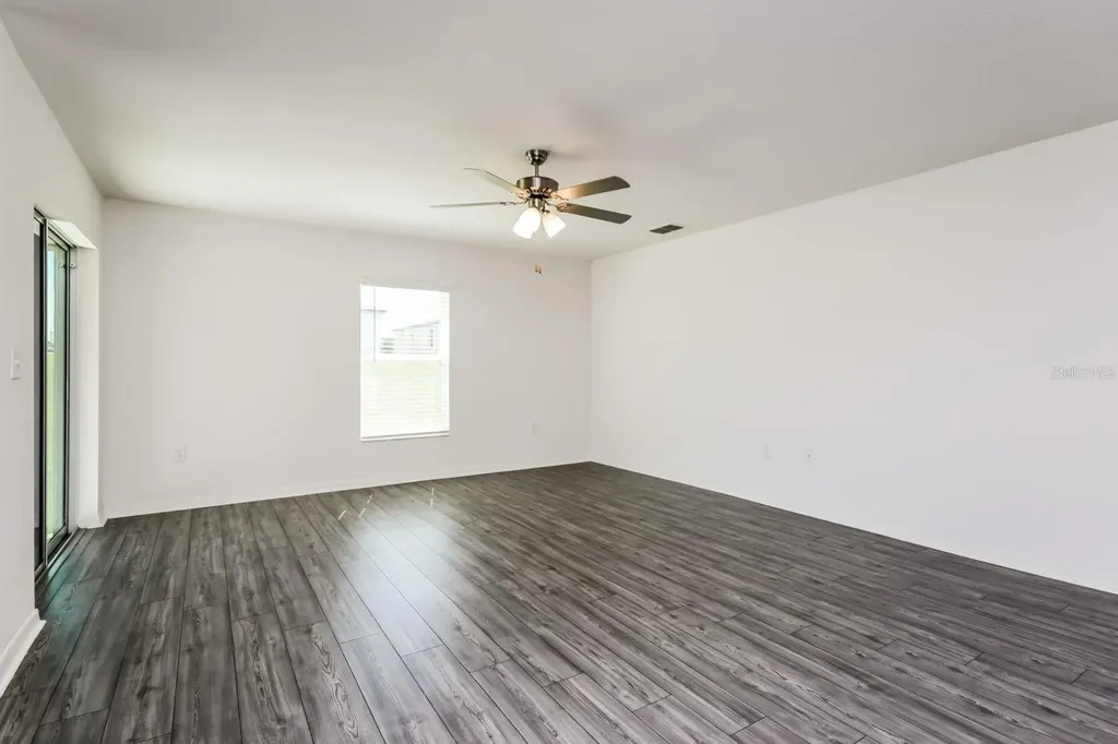 1635 Swan Lake Circle Dundee FL 33838