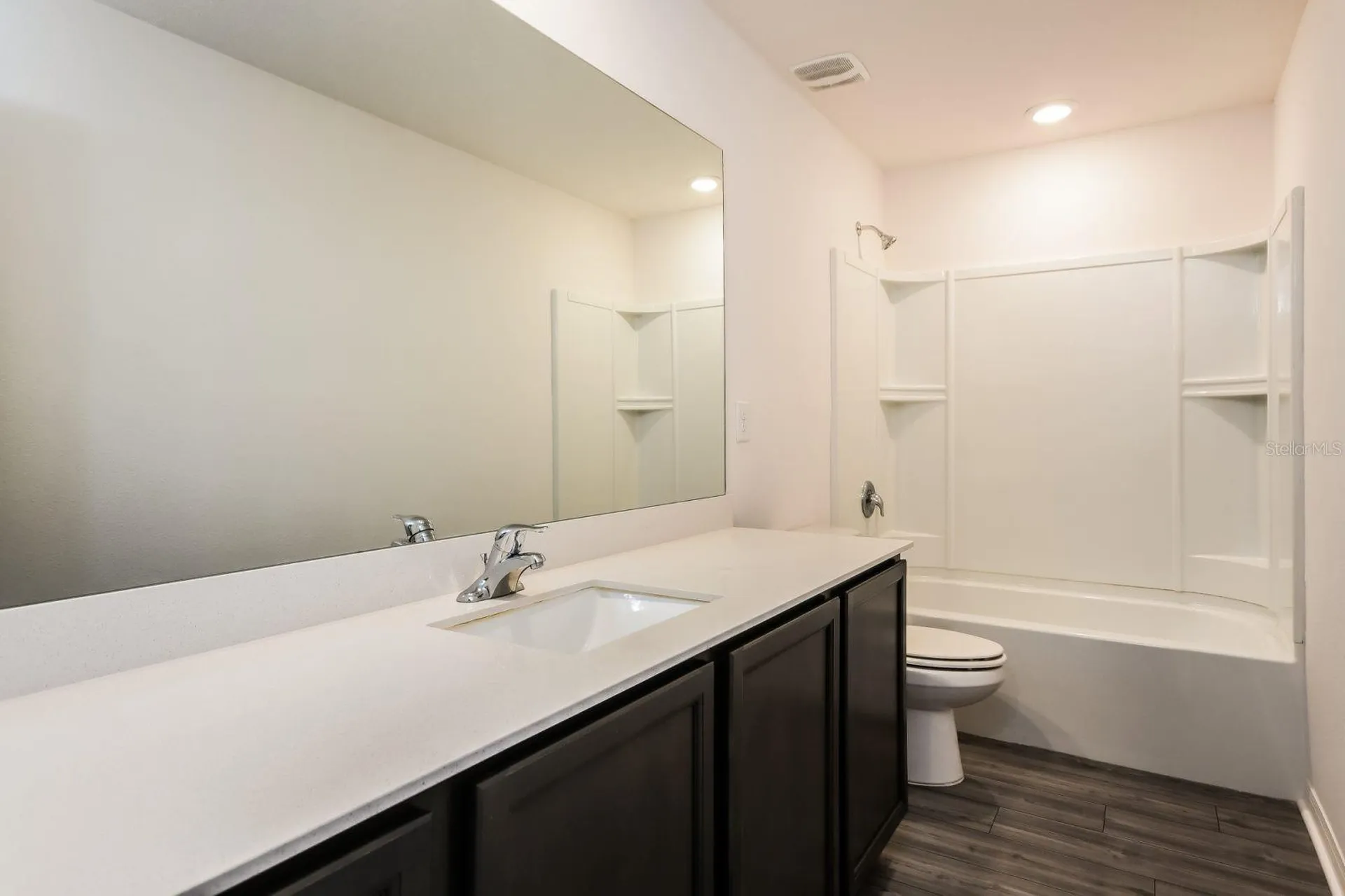 1635 Swan Lake Circle Dundee FL 33838