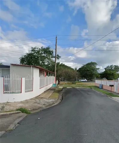 . 13 Punta Santiago PR 00741