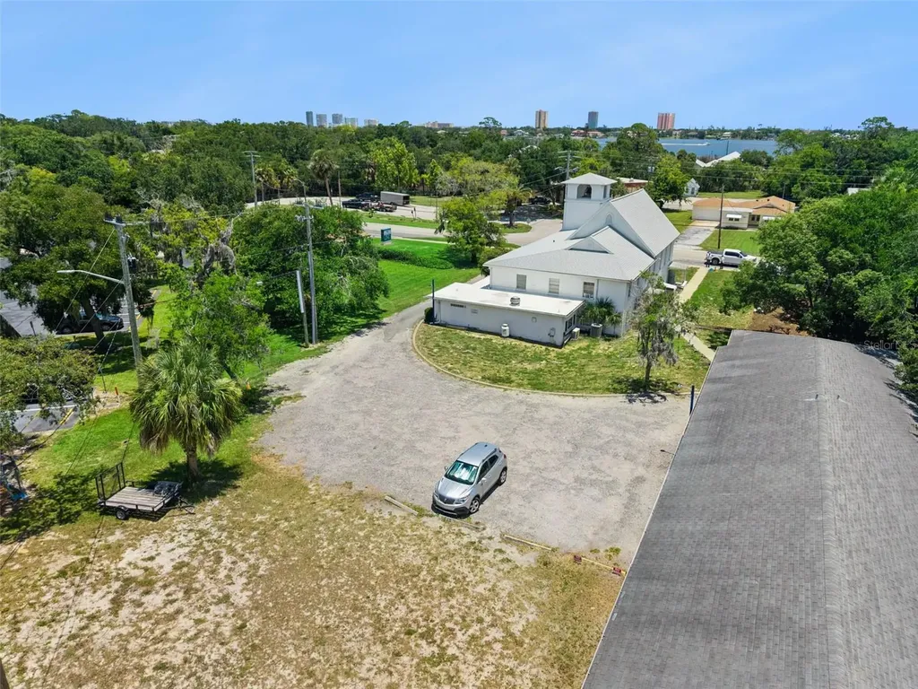 1050 Daytona Avenue Daytona Beach FL 32117
