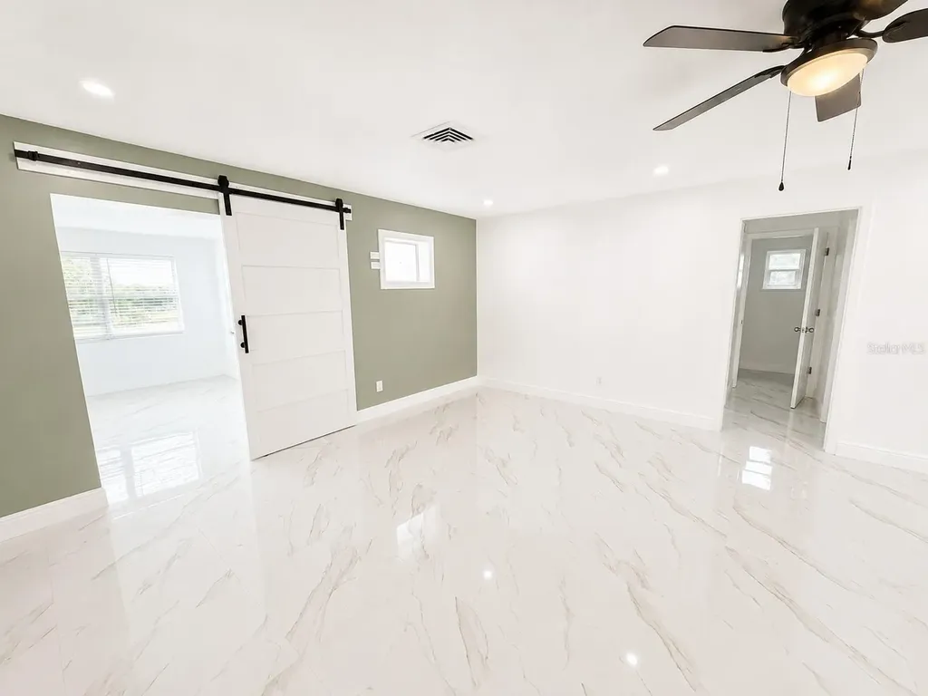 907 Valentina Drive Dundee FL 33838