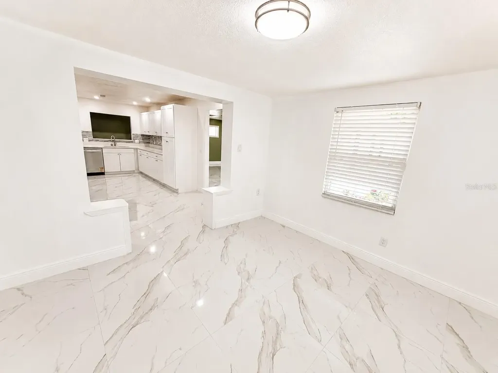 907 Valentina Drive Dundee FL 33838