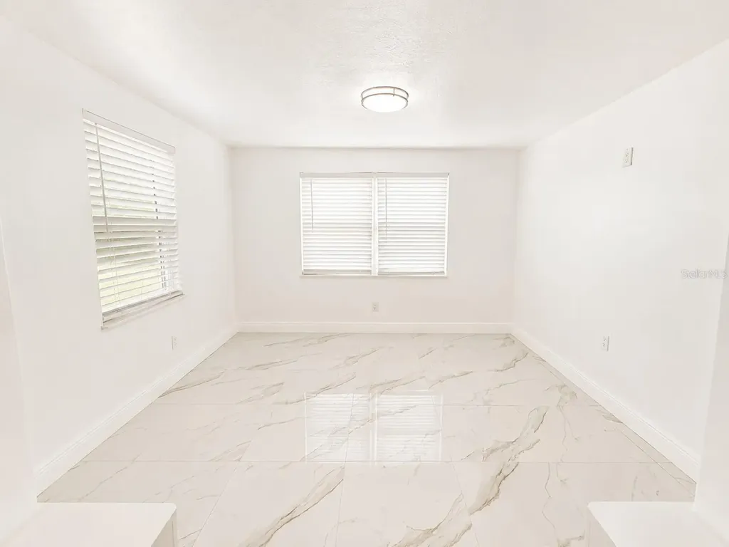 907 Valentina Drive Dundee FL 33838