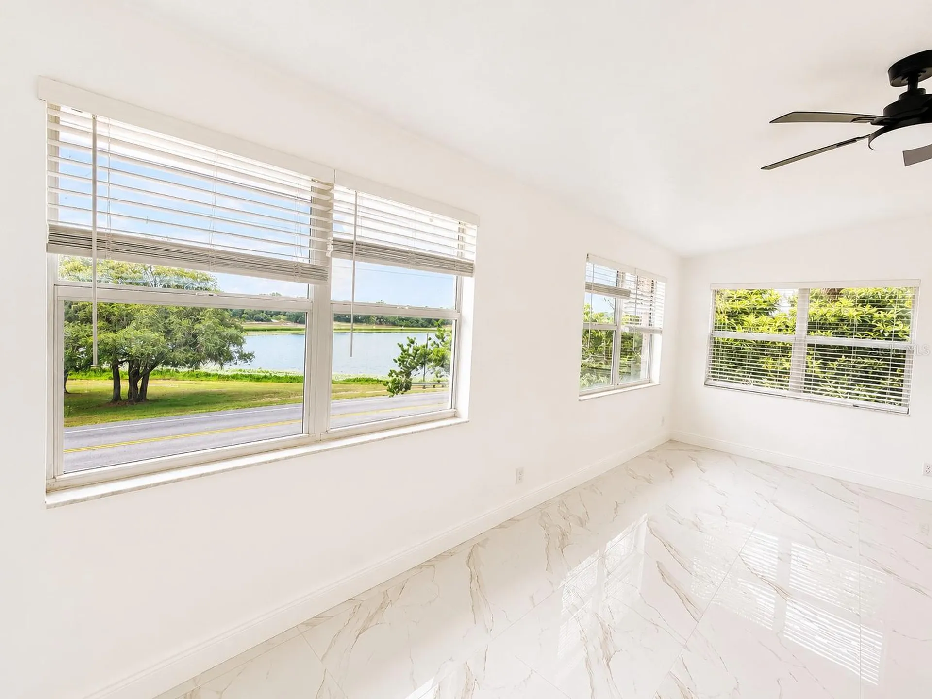 907 Valentina Drive Dundee FL 33838