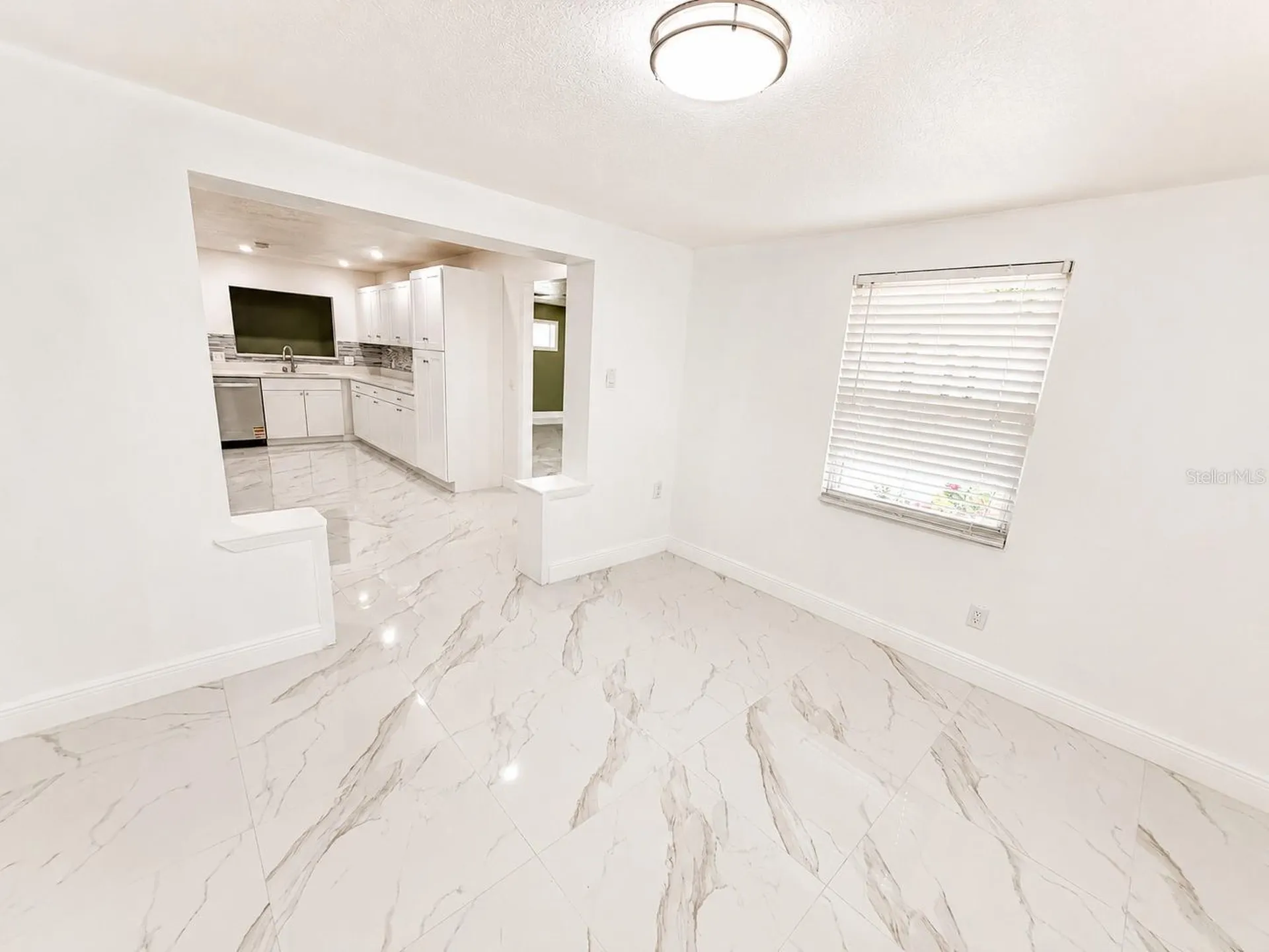 907 Valentina Drive Dundee FL 33838