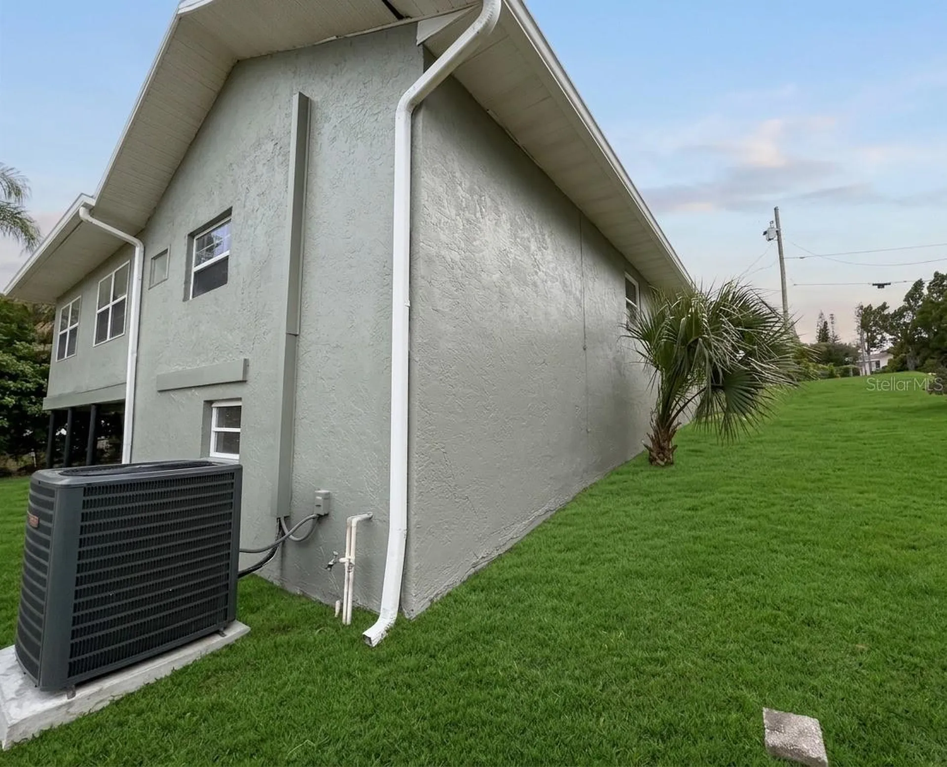 907 Valentina Drive Dundee FL 33838
