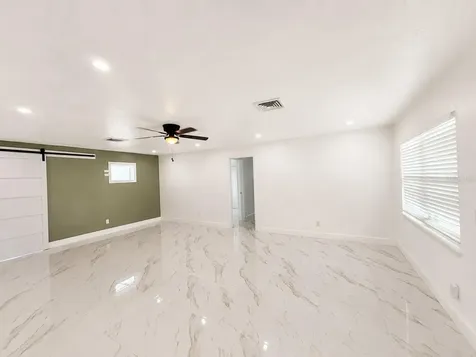 907 Valentina Drive Dundee FL 33838