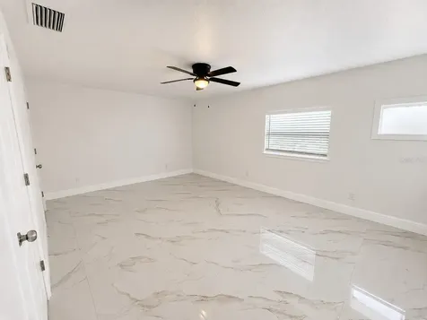 907 Valentina Drive Dundee FL 33838