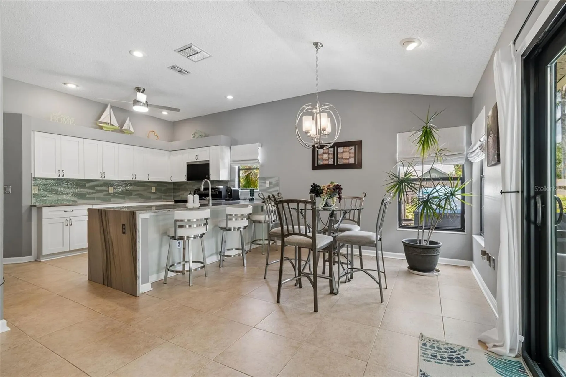 650 Sweetbriar Drive Oldsmar FL 34677