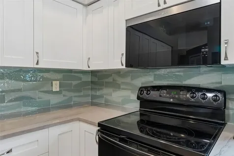 650 Sweetbriar Drive Oldsmar FL 34677