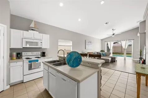 826 Andalusia Loop Davenport FL 33837