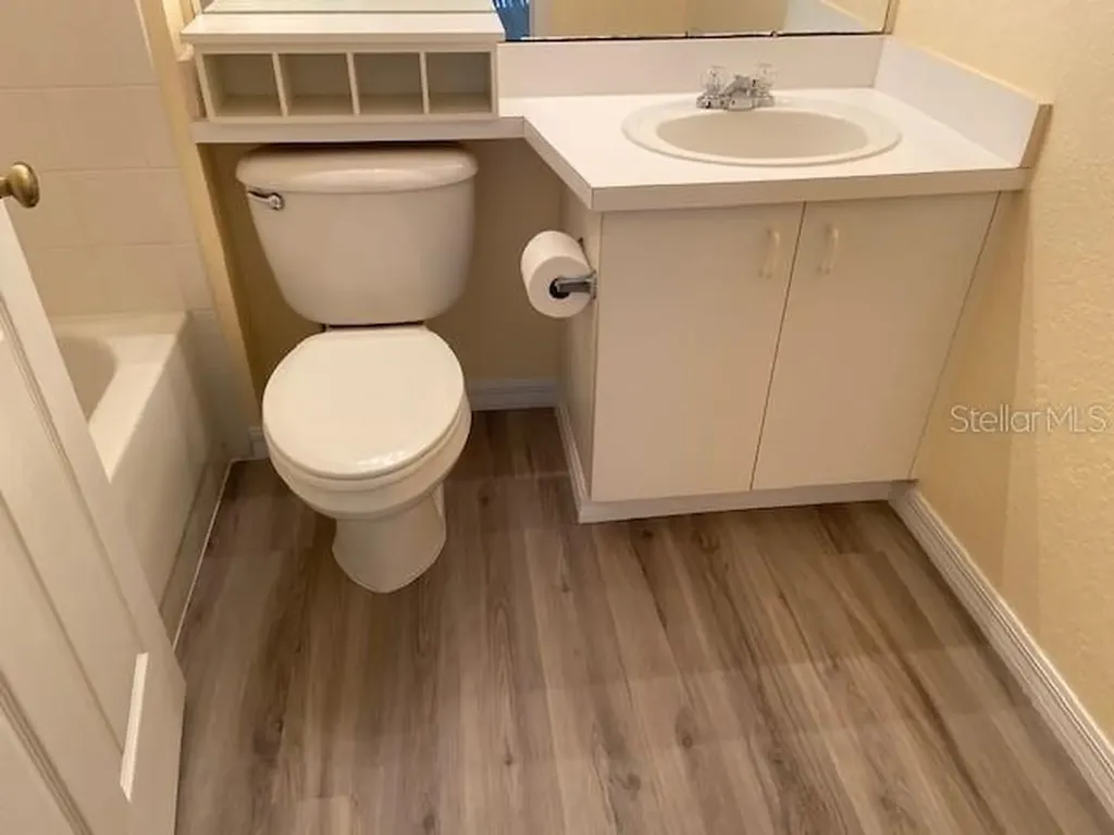 850 S Tamiami Trail Sarasota FL 34236