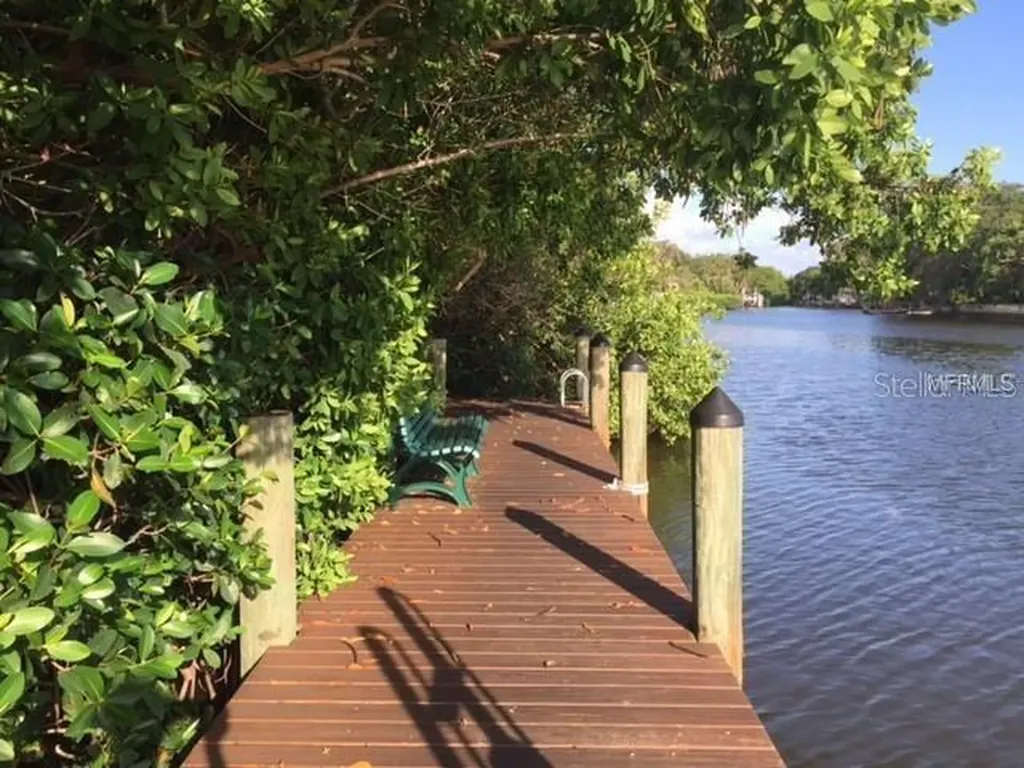 850 S Tamiami Trail Sarasota FL 34236