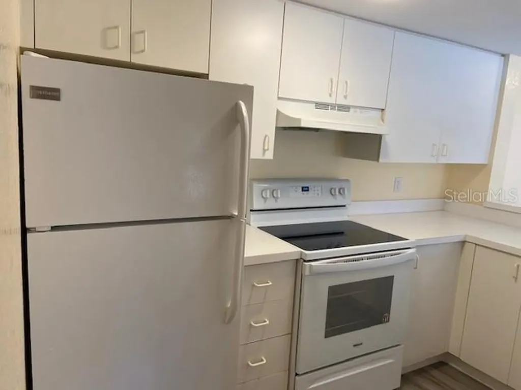 850 S Tamiami Trail Sarasota FL 34236