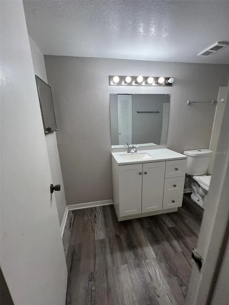 4572 Commander Drive Orlando FL 32822