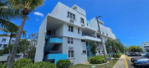 Carr 686 Chalets De La Playa Vega Baja PR 00693