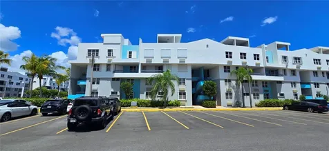 Carr 686 Chalets De La Playa Vega Baja PR 00693