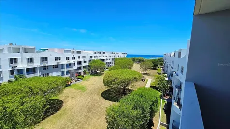 Carr 686 Chalets De La Playa Vega Baja PR 00693