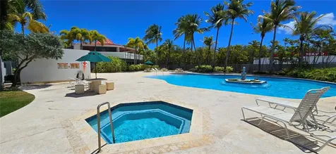 Carr 686 Chalets De La Playa Vega Baja PR 00693