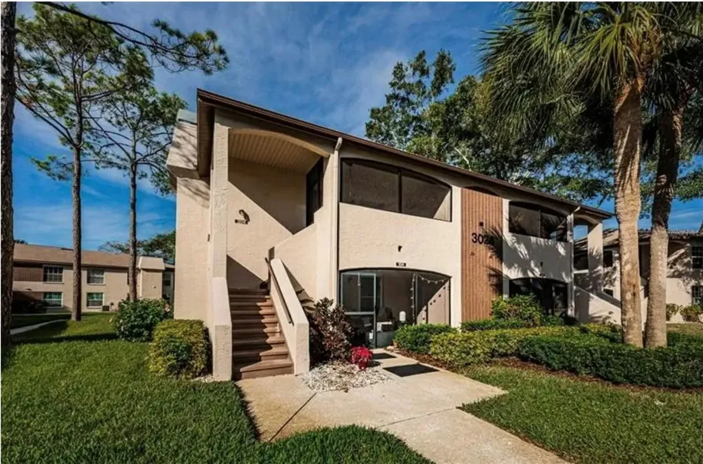 3024 Bonaventure Circle Palm Harbor FL 34684