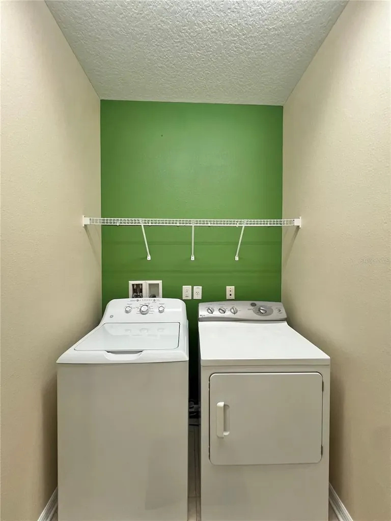 9606 Oak Glade Avenue Tampa FL 33647