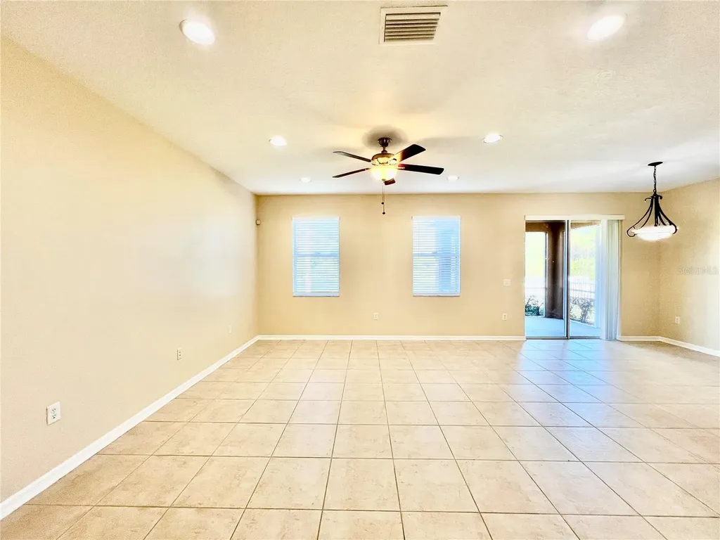9606 Oak Glade Avenue Tampa FL 33647