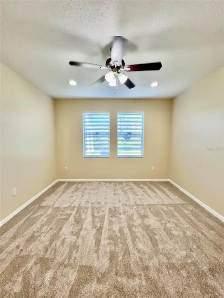 9606 Oak Glade Avenue Tampa FL 33647
