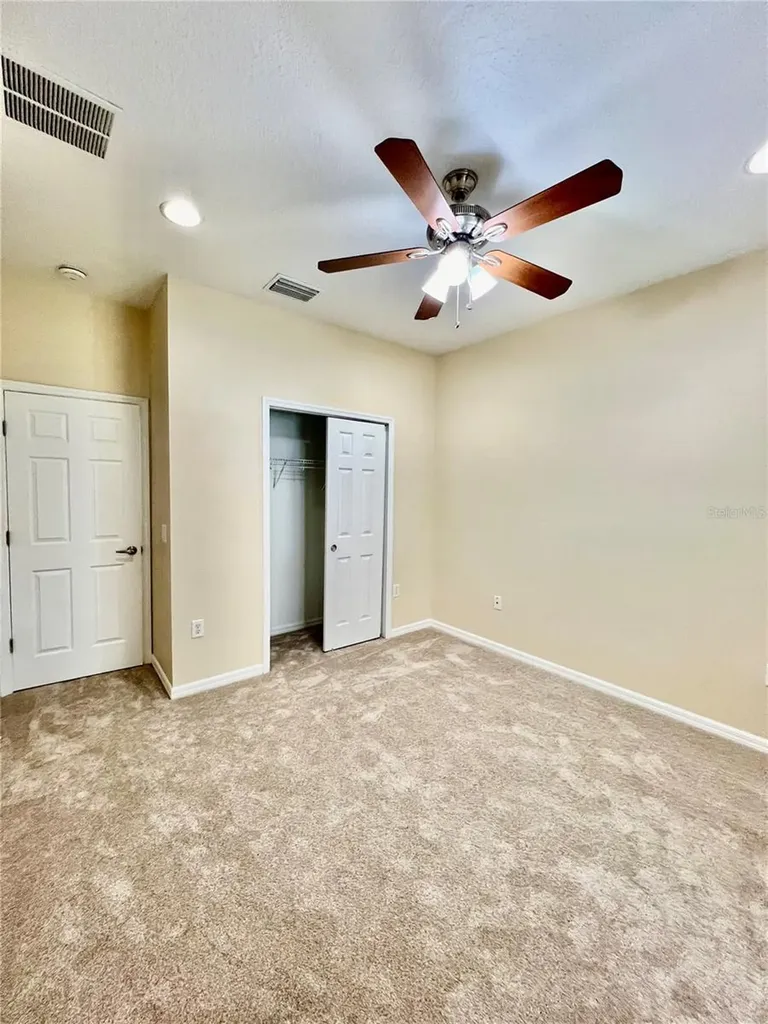 9606 Oak Glade Avenue Tampa FL 33647