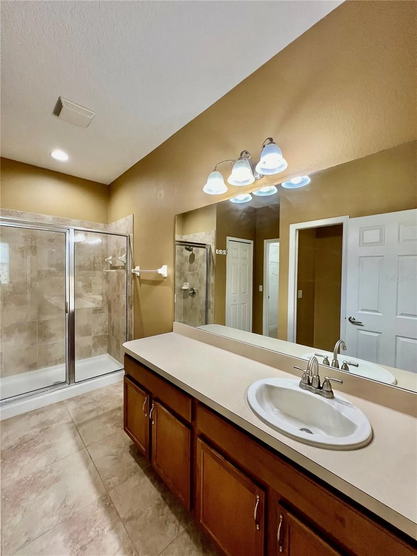 9606 Oak Glade Avenue Tampa FL 33647