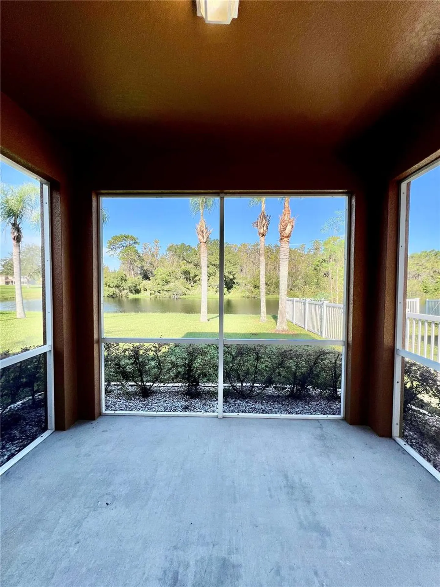 9606 Oak Glade Avenue Tampa FL 33647