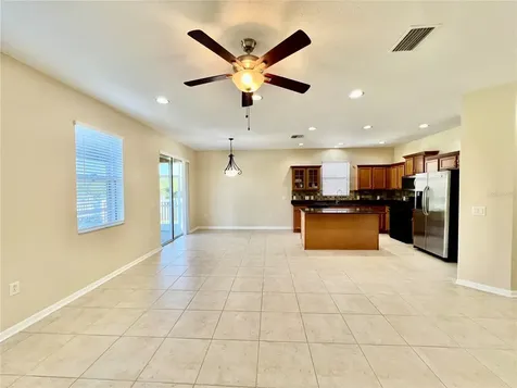9606 Oak Glade Avenue Tampa FL 33647