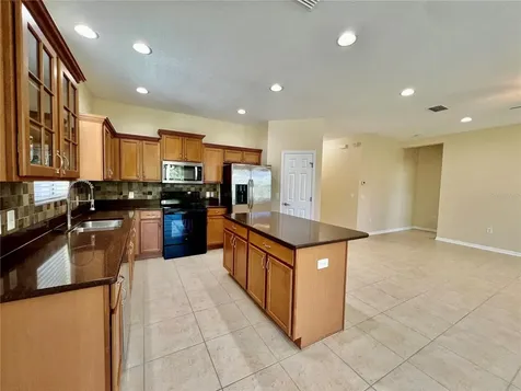 9606 Oak Glade Avenue Tampa FL 33647