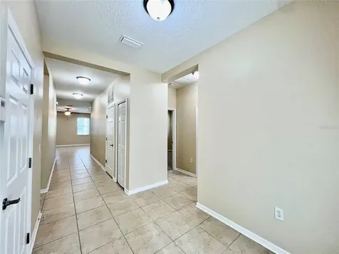 9606 Oak Glade Avenue Tampa FL 33647