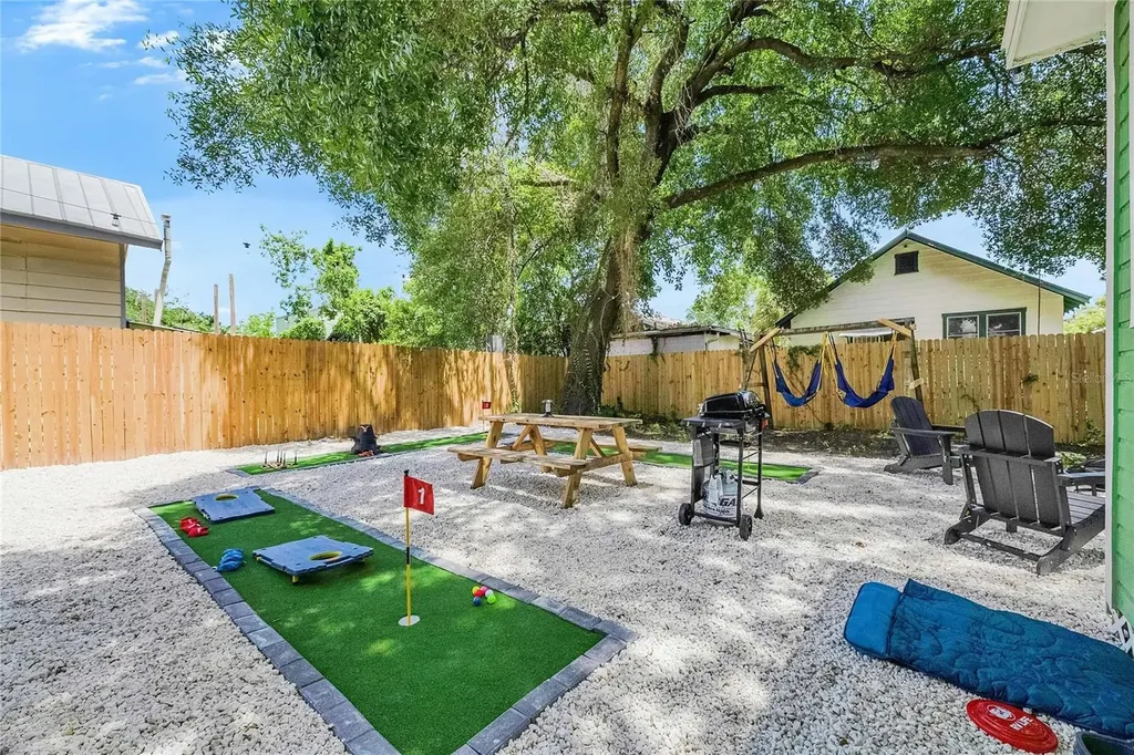1009 E Columbus Drive Tampa FL 33605