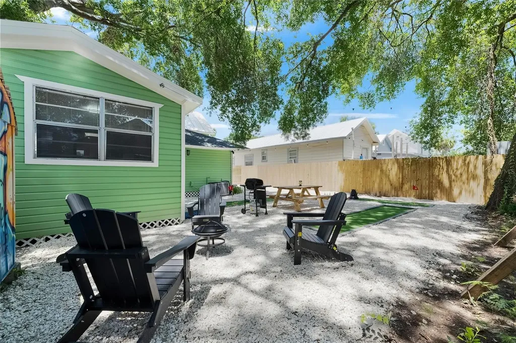 1009 E Columbus Drive Tampa FL 33605