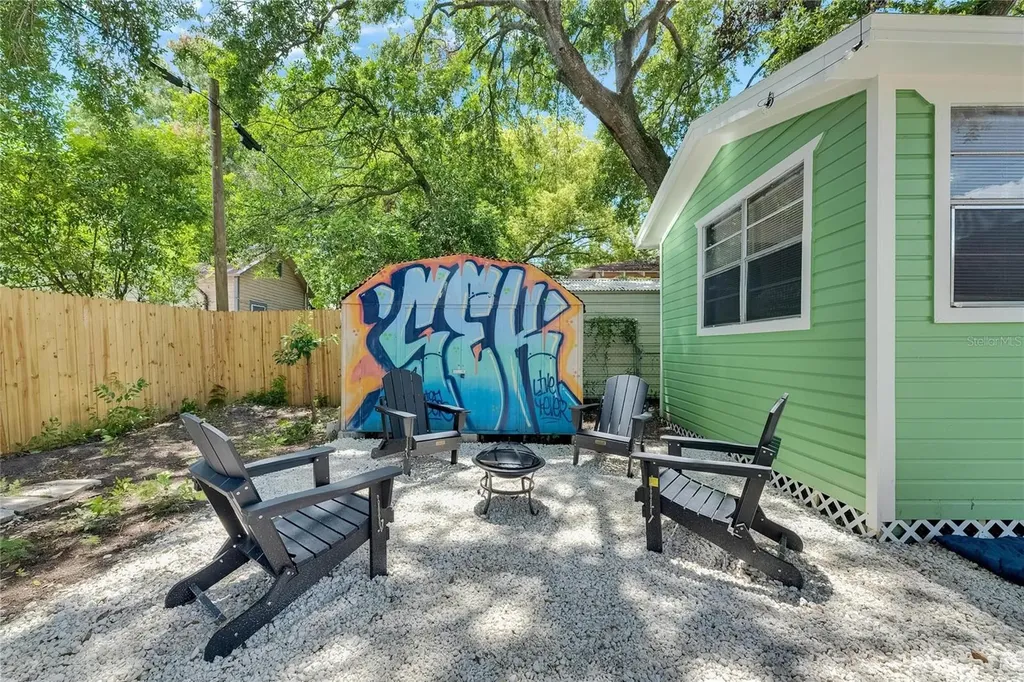 1009 E Columbus Drive Tampa FL 33605