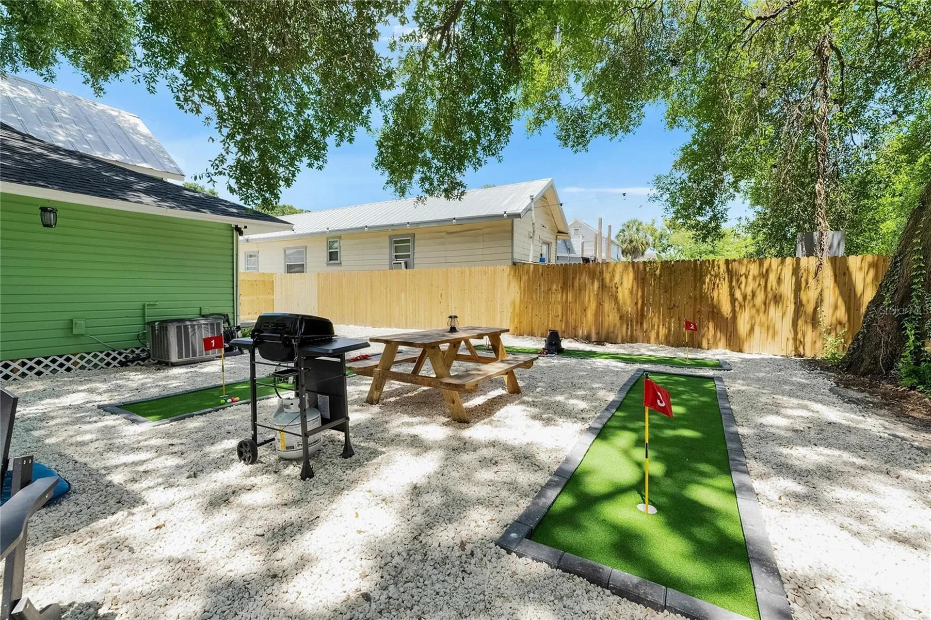 1009 E Columbus Drive Tampa FL 33605