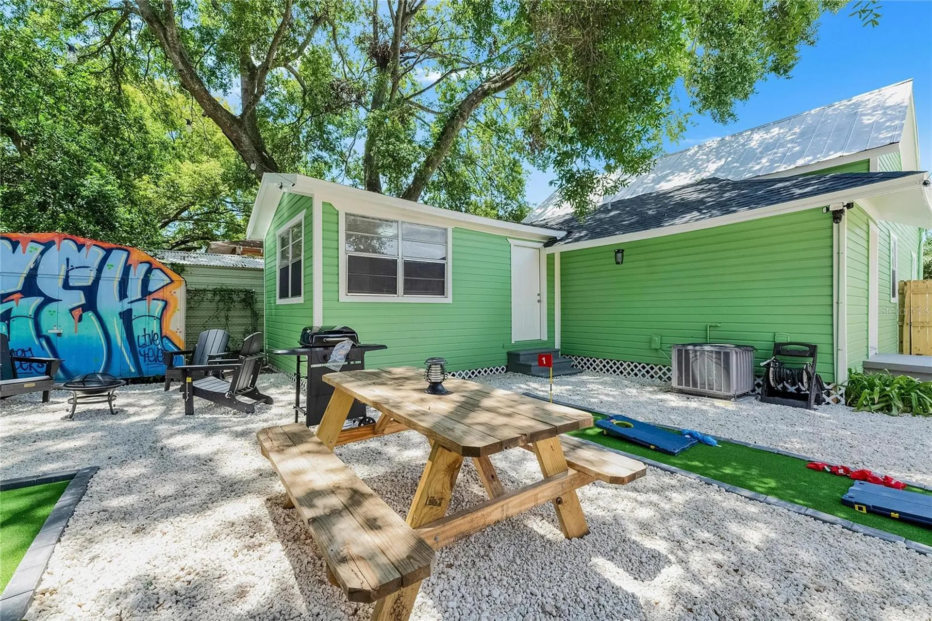 1009 E Columbus Drive Tampa FL 33605