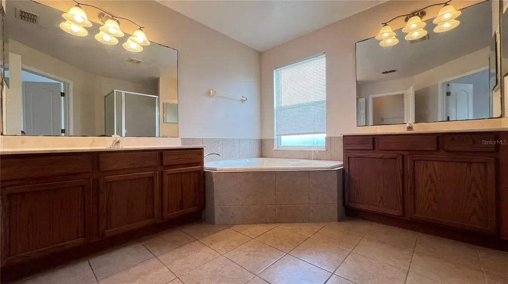 806 Lost Grove Circle Winter Garden FL 34787