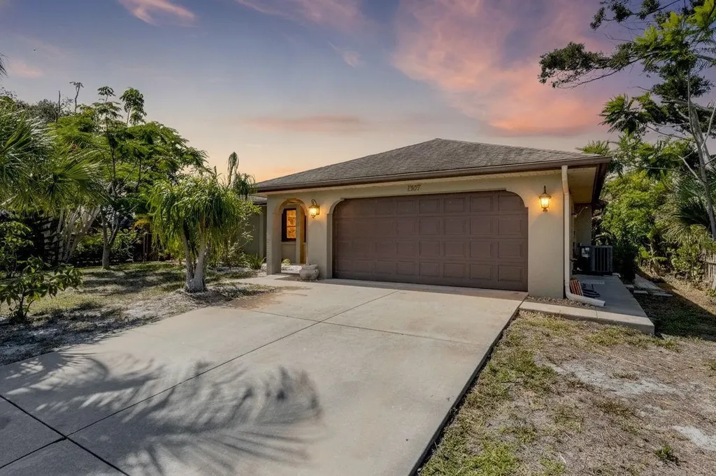 1357 Le Pera Road Englewood FL 34223