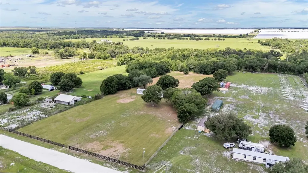 21 Ridge Road Frostproof FL 33843