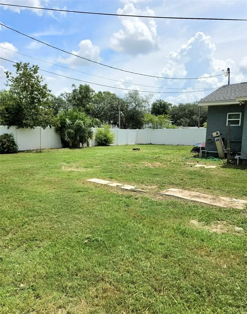 709 E 119th Avenue Tampa FL 33612
